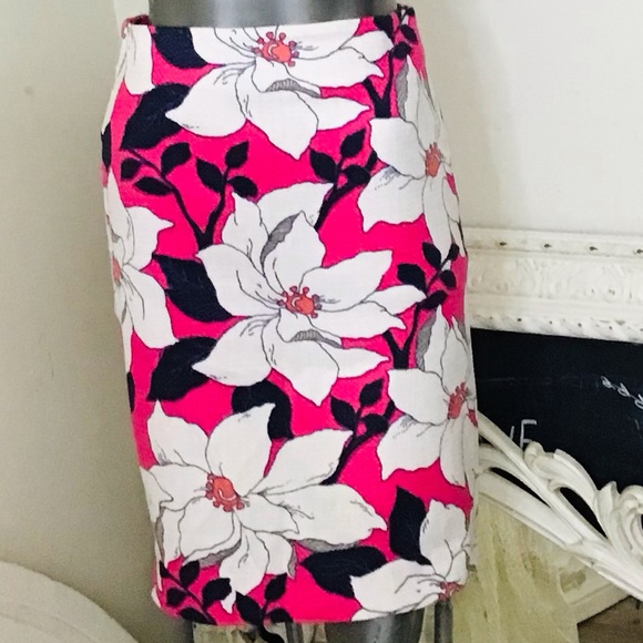 Ann Taylor Floral Mini Skirt - Picture 8 of 8